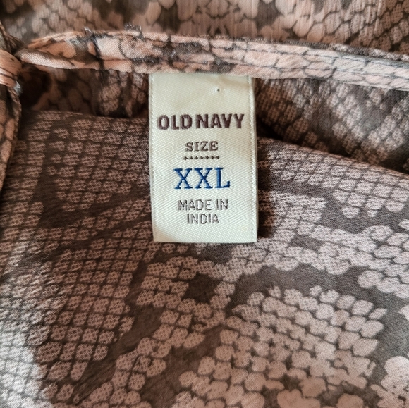 Old Navy Snake Print Sleeveless Top - Picture 3 of 4